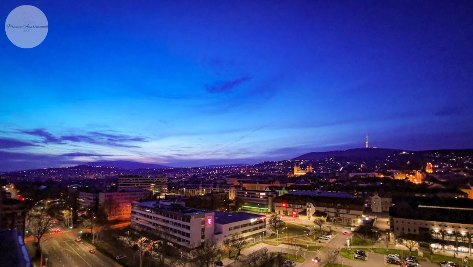 Sky Panorama Apartman Pecs Exterior photo