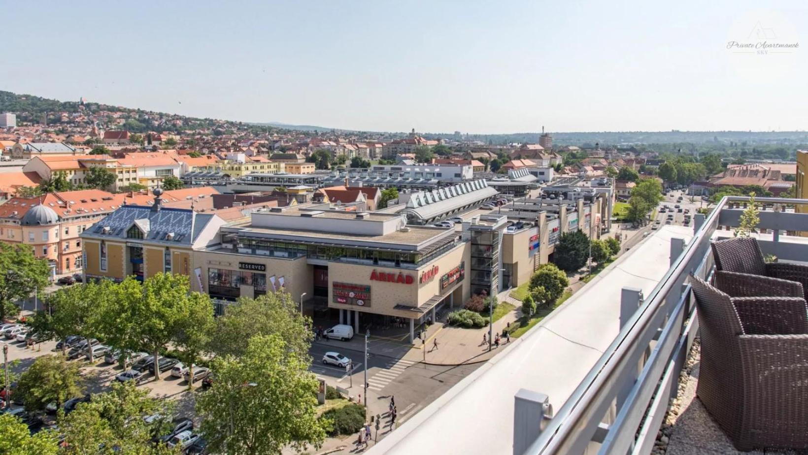 Sky Panorama Apartman Pecs Exterior photo